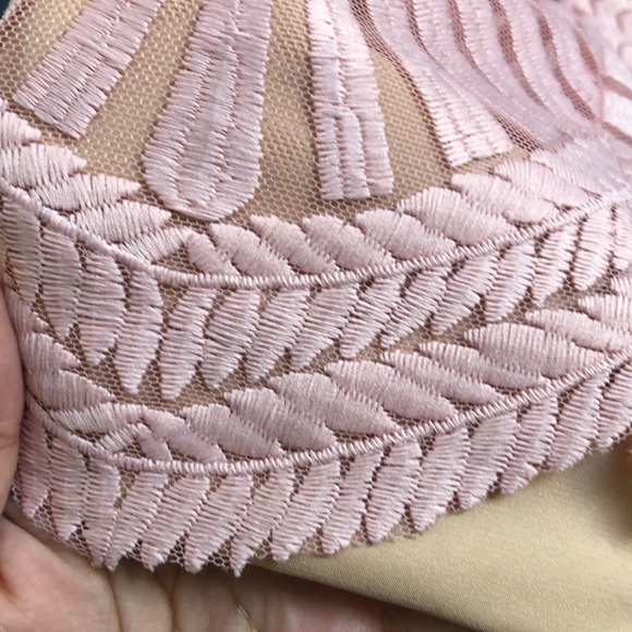 Bardot pink dress size small US size 6, UK size 10. Fits more like size 4-6 - Picture 7 of 8